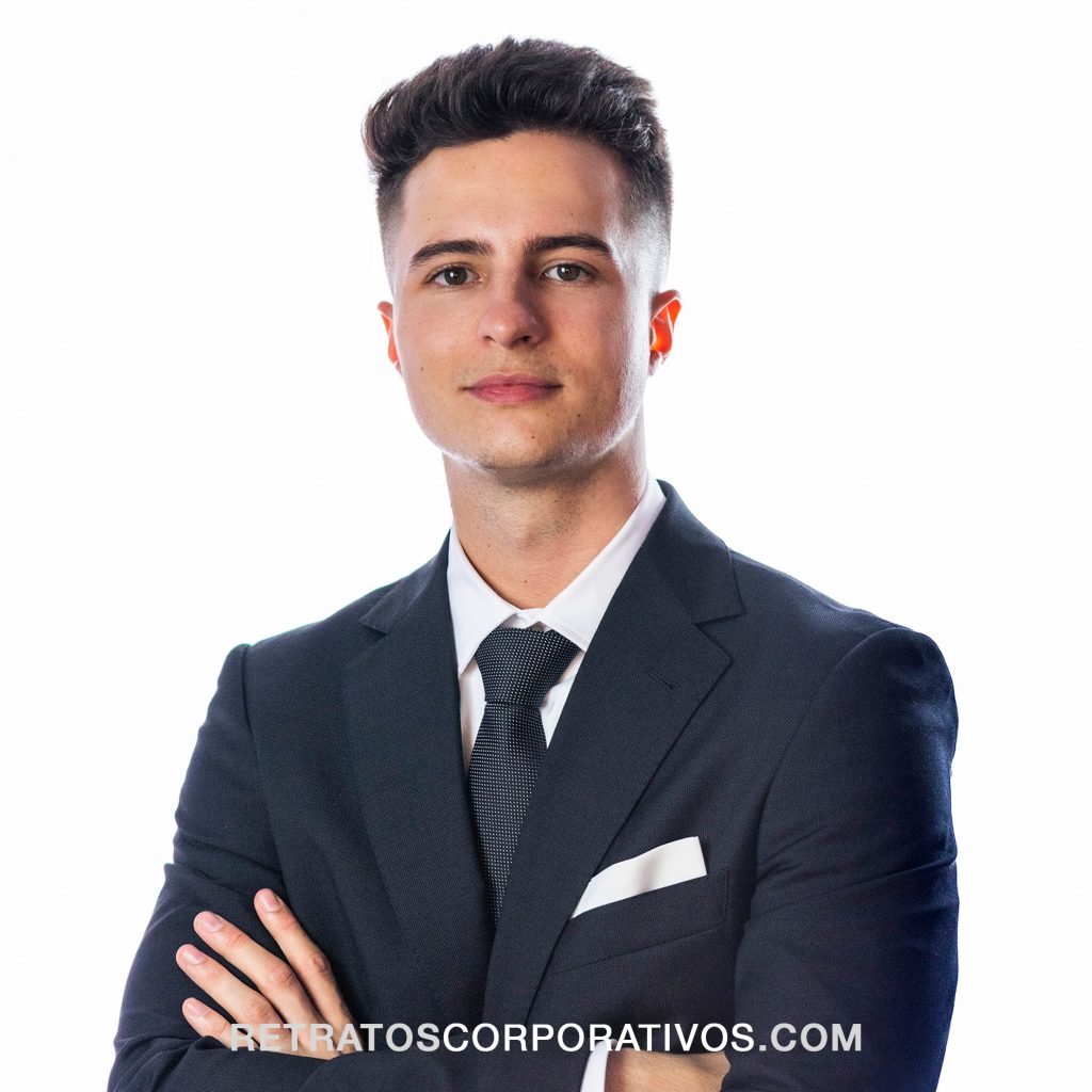 Retrato corporativo vs. foto casual: lo que proyecta cada imagen de ti